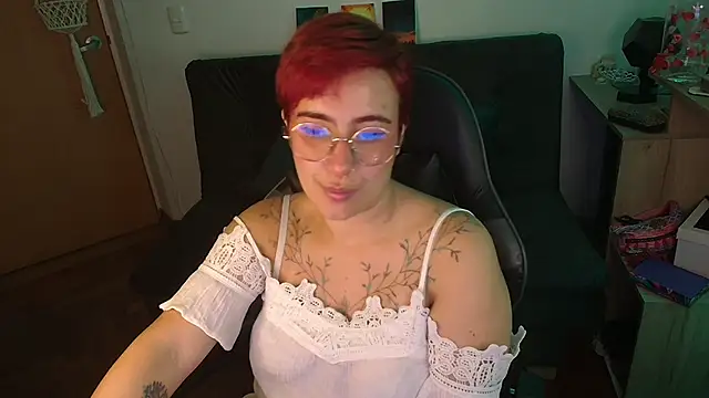 Miacatsito3 online show from 11, 11, 2025