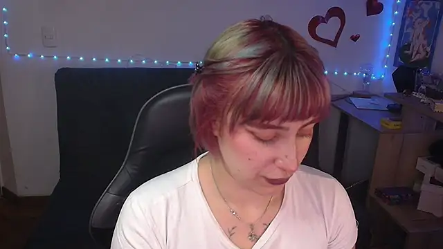 Snapshot of Miacatsito3 chatting on 24, 7, 2026 Miacatsito3 online show from 24, 7, 2026