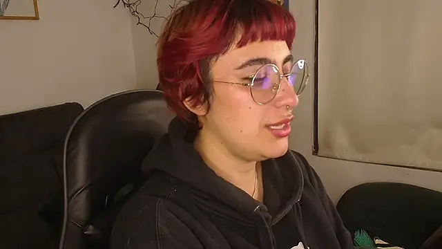 Miacatsito3 online show from 6, 2, 2026