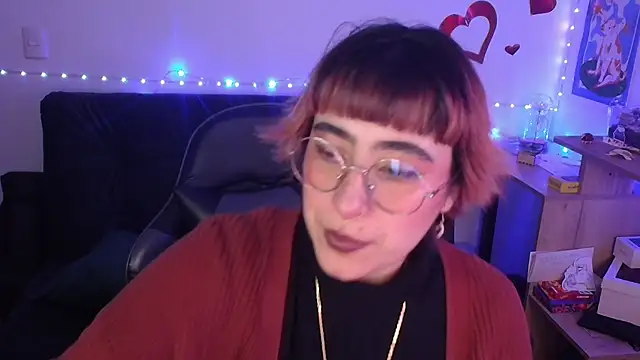 Miacatsito3 online show from 18, 4, 2026