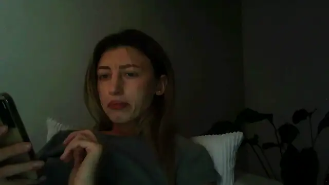 Snapshot of Miralyn chatting on 17, 9, 2025 Miralyn online show from 17, 9, 2025