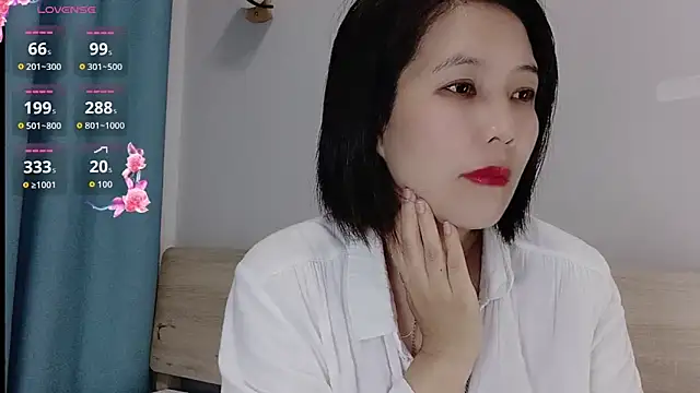 Snapshot of Miraitowa_ chatting on 11, 5, 2026 Miraitowa online show from 11, 5, 2026