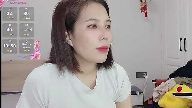 Snapshot of Miraitowa_ chatting on 11, 6, 2026 Miraitowa online show from 11, 6, 2026