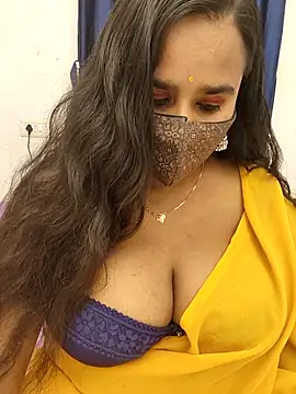 Snapshot of anupoma-G chatting on 14, 11, 2025 anupoma-G online show from 14, 11, 2025