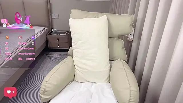 Snapshot of janequeen chatting on 1, 11, 2025 janequeen online show from 1, 11, 2025