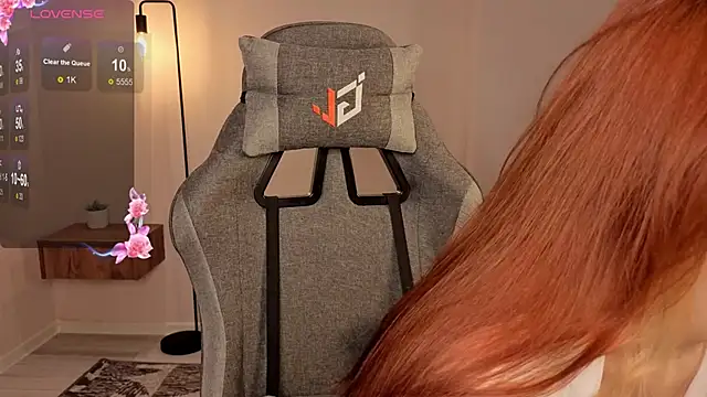 Frences Eyes online show from 9, 11, 2025