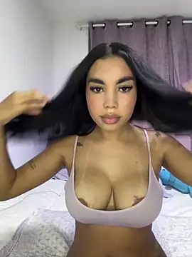 karolaalcendra online show from 27, 11, 2025