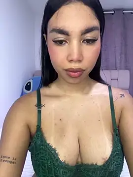 karolaalcendra online show from 18, 12, 2025