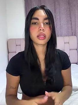 karolaalcendra online show from 10, 10, 2025