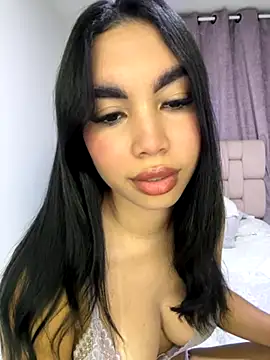 karolaalcendra online show from 28, 11, 2025