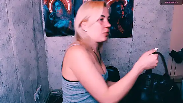 EmmaCat  online show from 14, 1, 2026