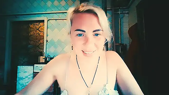 EmmaCat  online show from 23, 4, 2026