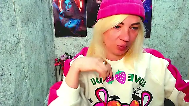 EmmaCat  online show from 25, 3, 2026