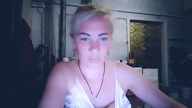 Snapshot of EmmaCat_ chatting on 25, 5, 2026 EmmaCat online show from 25, 5, 2026