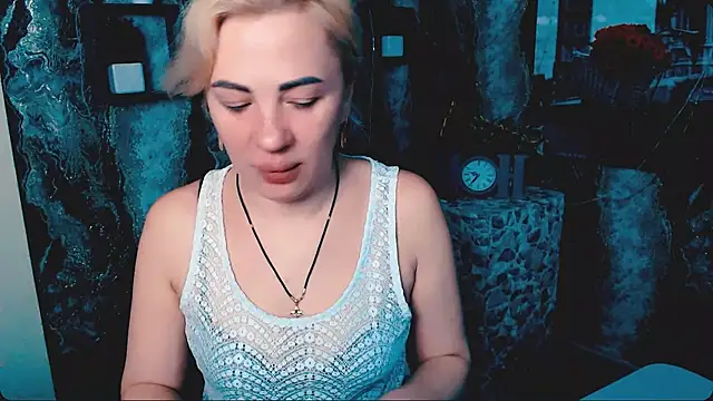 EmmaCat  online show from 8, 1, 2026