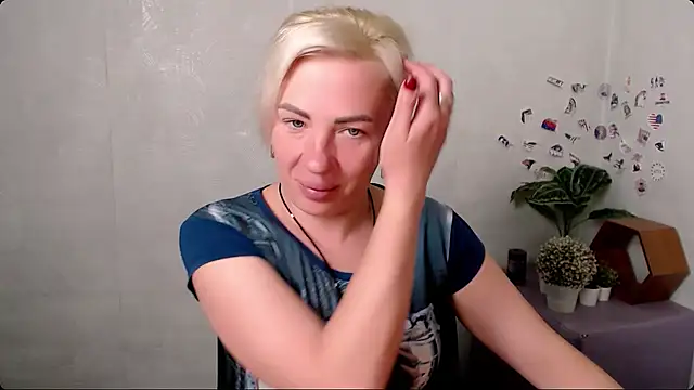 Snapshot of EmmaCat_ chatting on 21, 5, 2026 EmmaCat online show from 21, 5, 2026