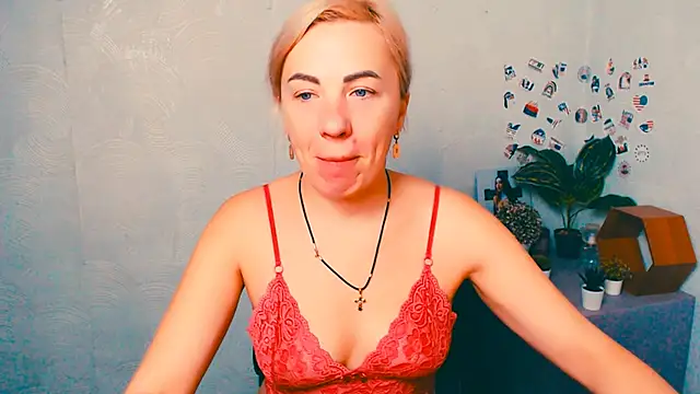 Snapshot of EmmaCat_ chatting on 21, 11, 2025 EmmaCat online show from 21, 11, 2025