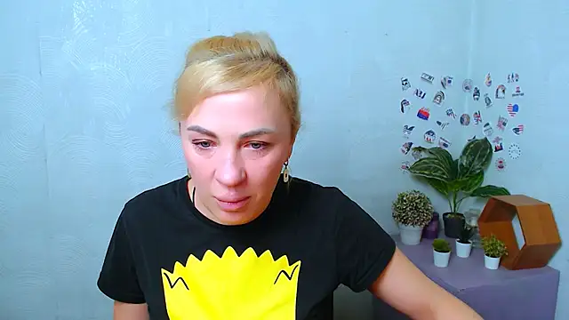 EmmaCat  online show from 3, 12, 2025