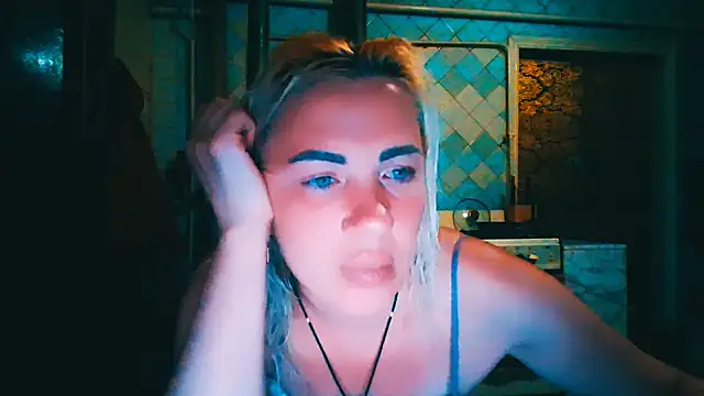 Snapshot of EmmaCat_ chatting on 10, 6, 2026 EmmaCat online show from 10, 6, 2026