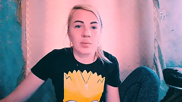 Snapshot of EmmaCat_ chatting on 31, 10, 2025 EmmaCat online show from 31, 10, 2025