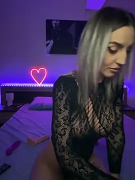 adelabby9 online show from 19, 9, 2025