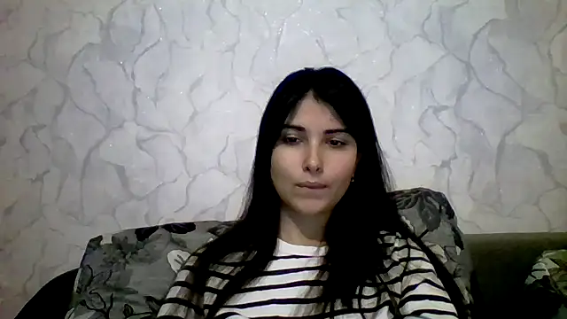 Marina Edwards online show from 4, 10, 2025