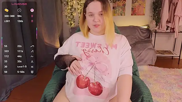 Snapshot of Aki_nohana chatting on 28, 11, 2025 Aki nohana online show from 28, 11, 2025