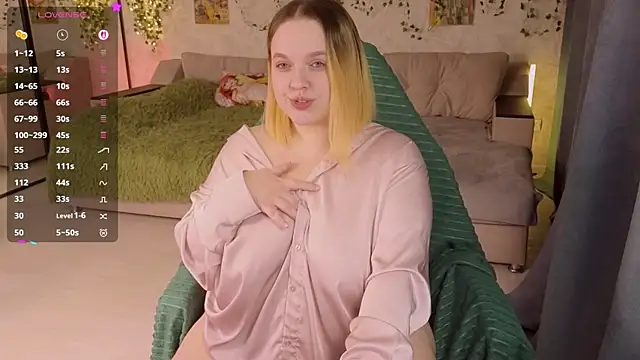 Snapshot of Aki_nohana chatting on 25, 10, 2025 Aki nohana online show from 25, 10, 2025