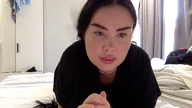 Snapshot of Eveliith chatting on 8, 10, 2025 Eveliith online show from 8, 10, 2025