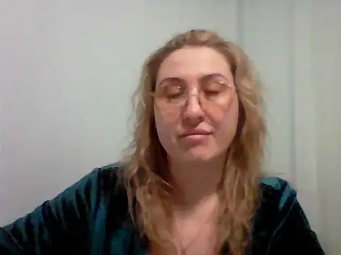Osyvera online show from 2, 10, 2025