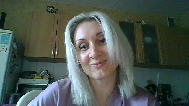 Tovelyn online show from 2, 10, 2025