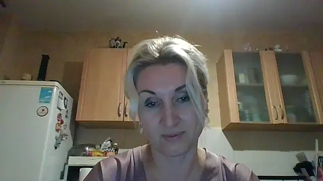 Tovelyn online show from 5, 10, 2025