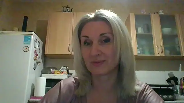Tovelyn online show from 3, 10, 2025