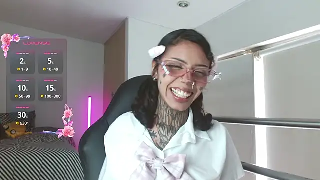 Snapshot of KoraRousee chatting on 9, 3, 2026 KoraRousee online show from 9, 3, 2026