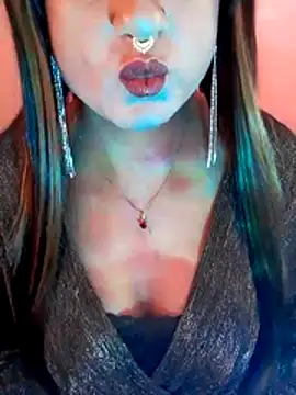 Cutie-Whiskey1 online show from 4, 3, 2026