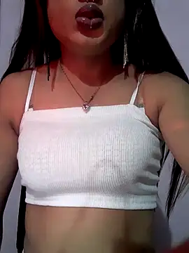 Cutie-Whiskey1 online show from 5, 12, 2025