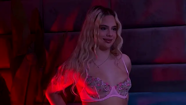 Snapshot of YssabelFox chatting on 21, 11, 2025 YssabelFox online show from 21, 11, 2025