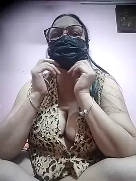 thehotlady online show from 27, 10, 2025