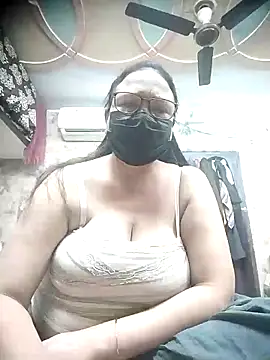 thehotlady online show from 23, 9, 2025