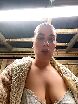 curvymilf2000 online show from 30, 10, 2025