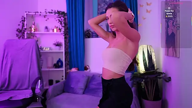 Alexis Love  online show from 2, 12, 2025