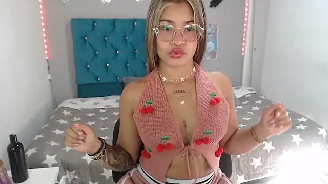 Snapshot of mia_sexgirl chatting on 22, 5, 2026 mia sexgirl online show from 22, 5, 2026