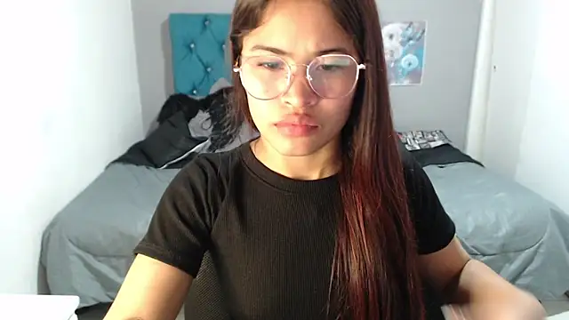 mia sexgirl online show from 16, 2, 2026