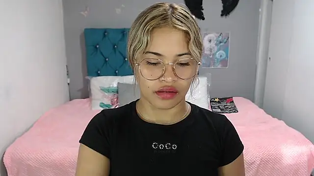 mia sexgirl online show from 23, 7, 2026