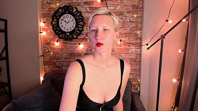 Kim Waite online show from 14, 9, 2025