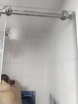 LaraCaliente online show from 15, 4, 2026