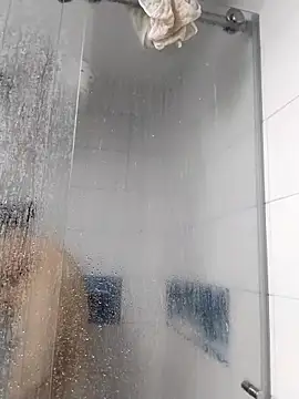 LaraCaliente online show from 22, 4, 2026