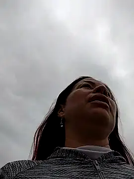 LaraCaliente online show from 13, 2, 2026