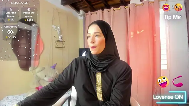 ShanaJamil online show from 20, 11, 2025