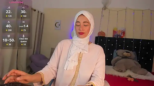 Snapshot of ShanaJamil chatting on 23, 4, 2026 ShanaJamil online show from 23, 4, 2026